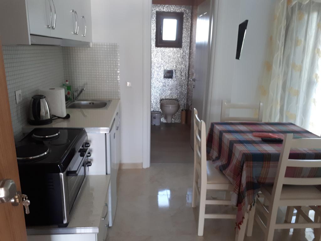 Mihal Suites Саранда Экстерьер фото